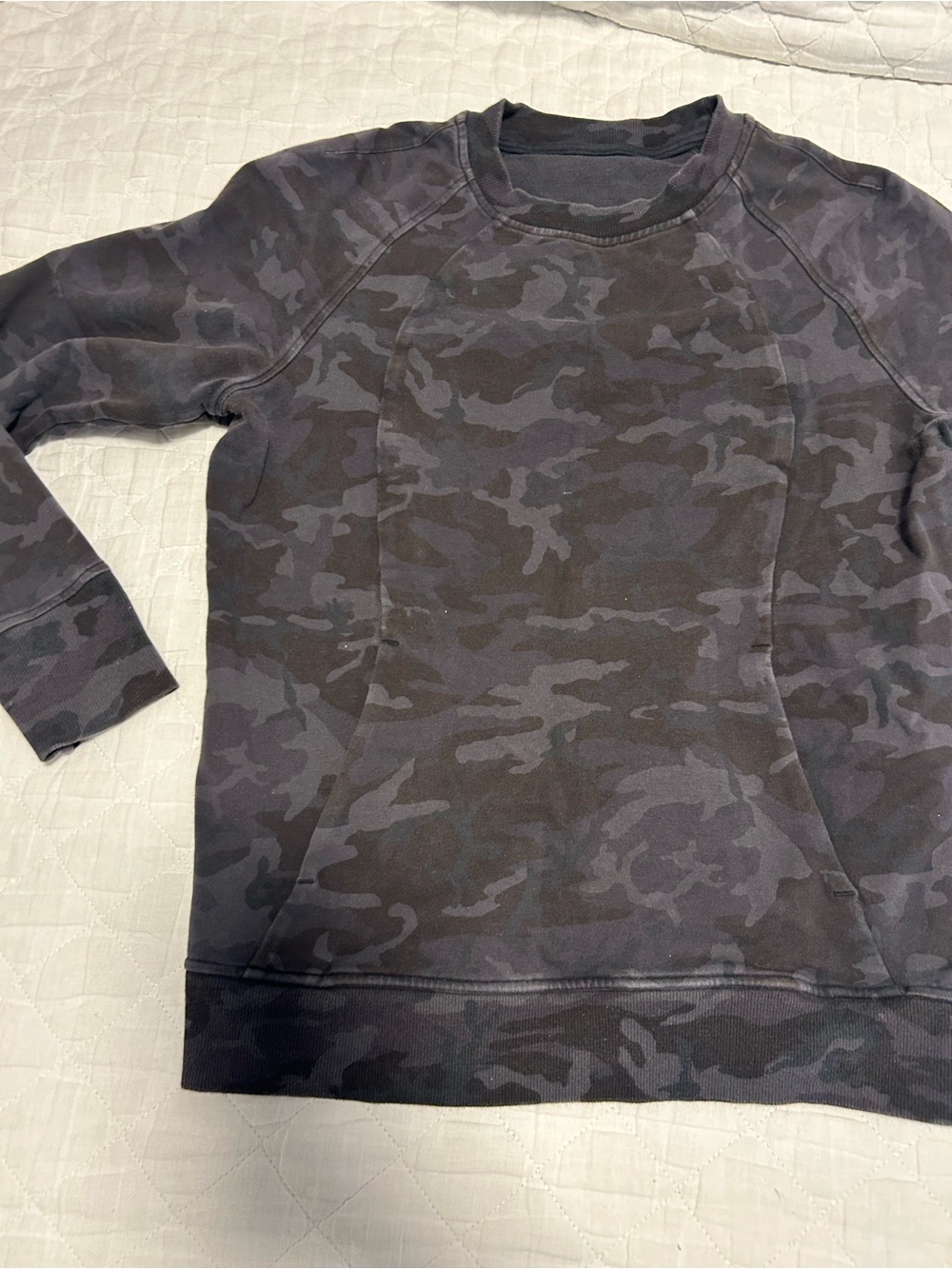 Lululemon Grey Camo Crewneck Sweater - size 8 - Picture 3 of 9